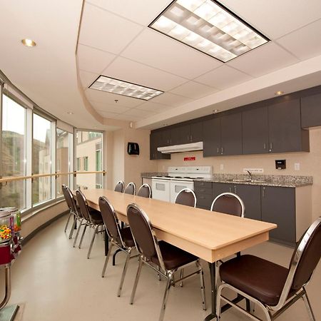 Residence & Conference Centre - Kamloops Luaran gambar